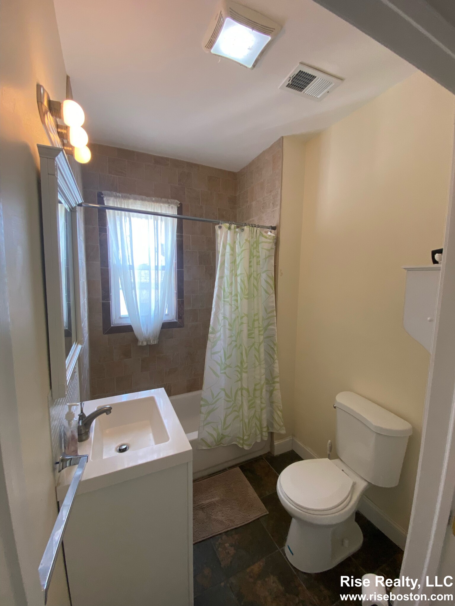 38 Whiting St, Roxbury