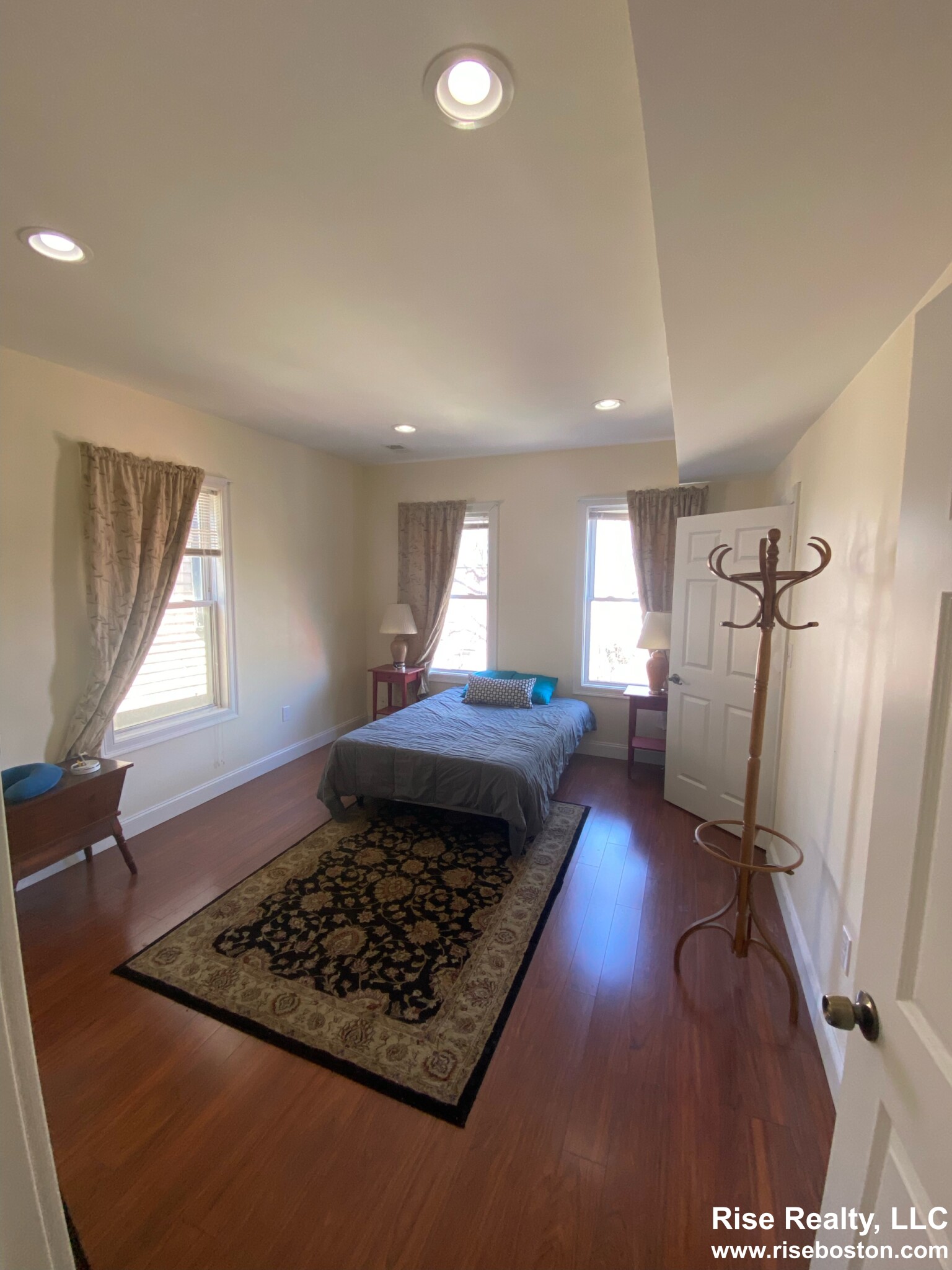 38 Whiting St, Roxbury