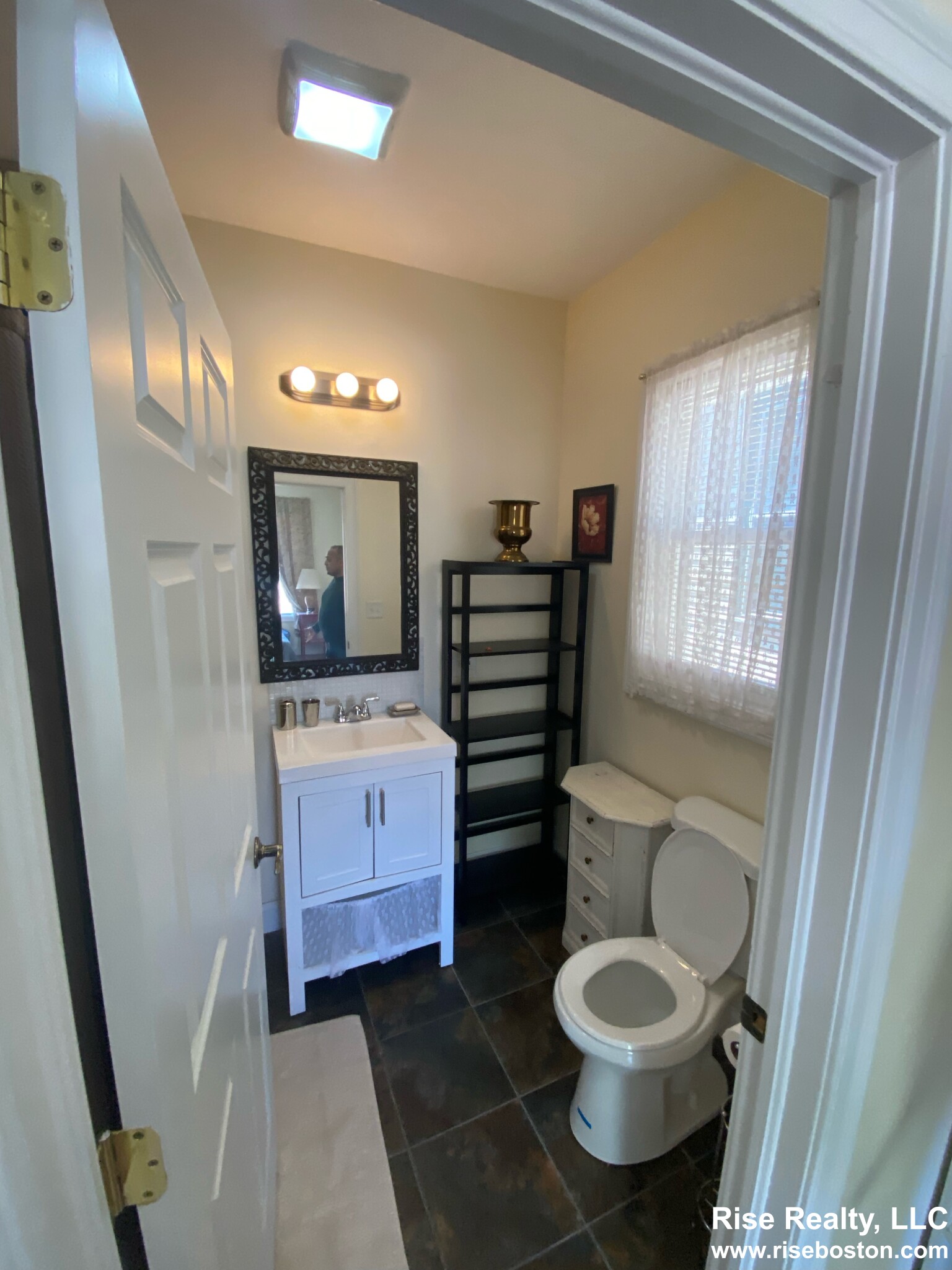 38 Whiting St, Roxbury