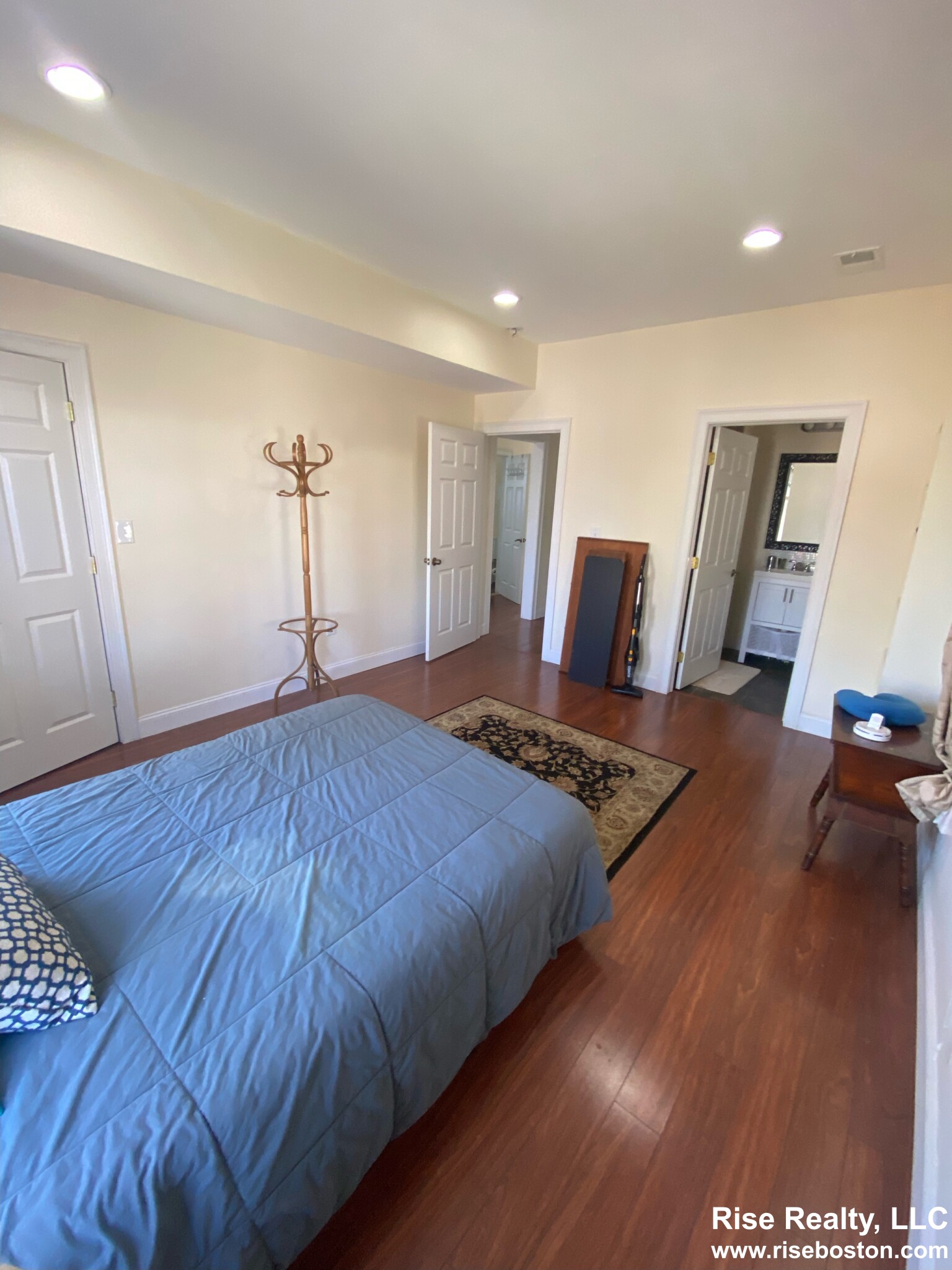 38 Whiting St, Roxbury