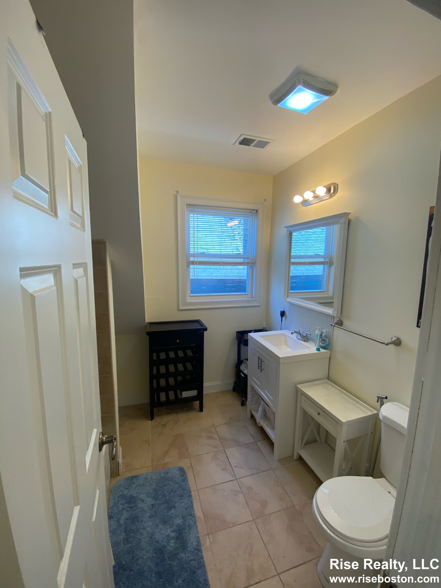 38 Whiting St, Roxbury