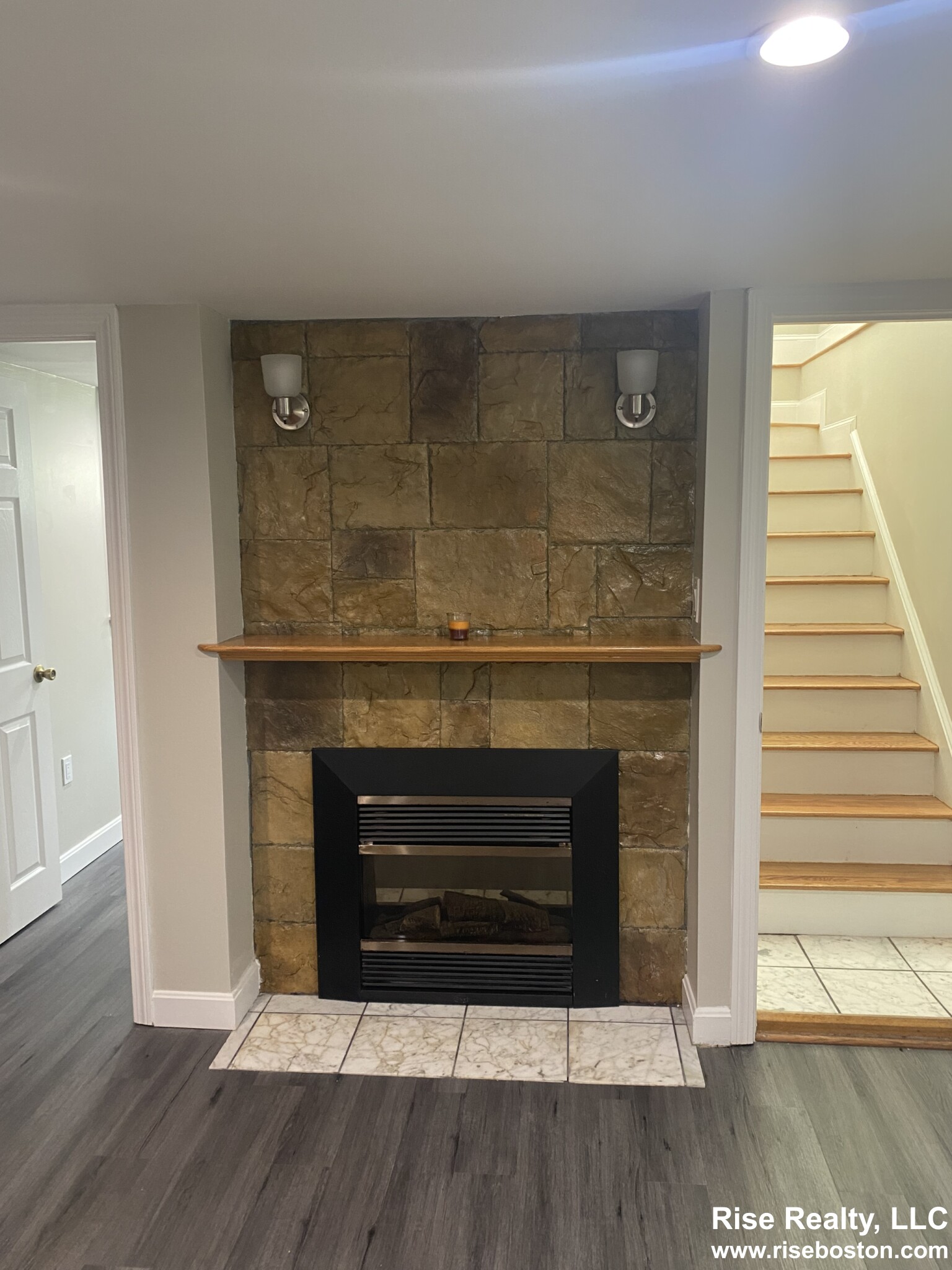 68 Manet, Chestnut Hill