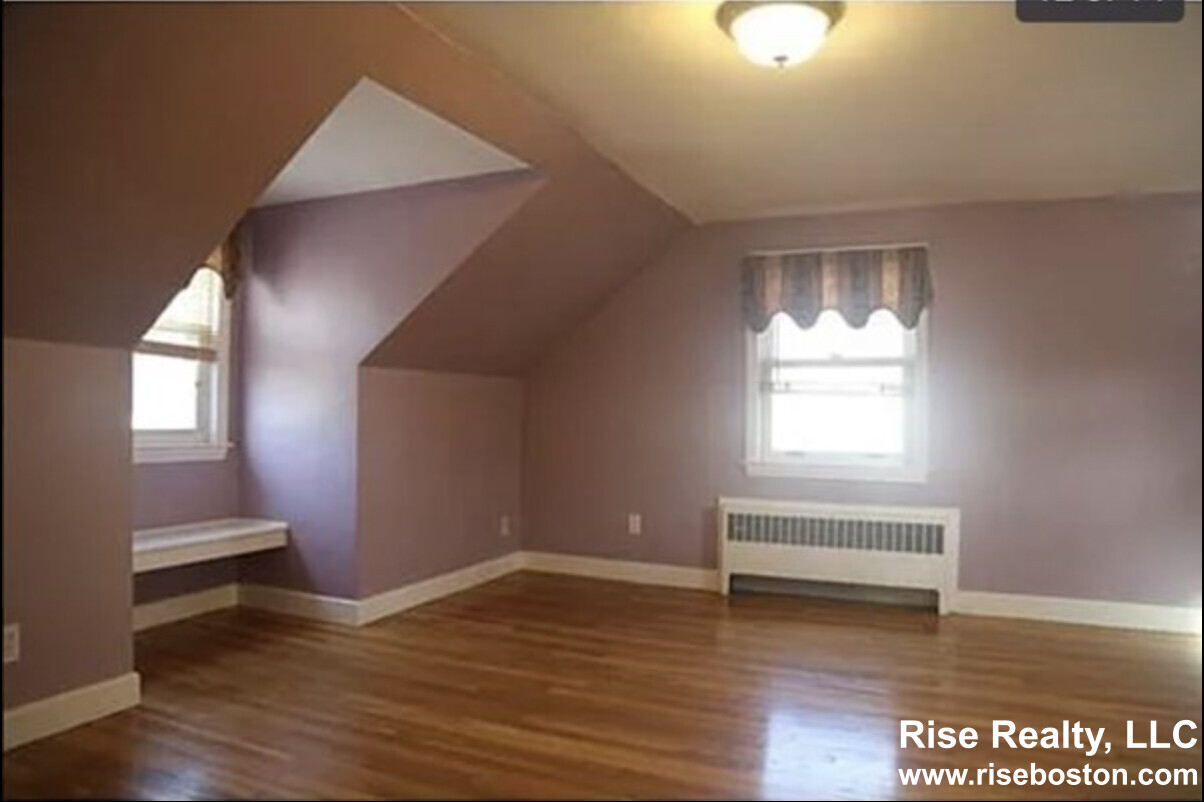 64 Truman Rd, Newton Center