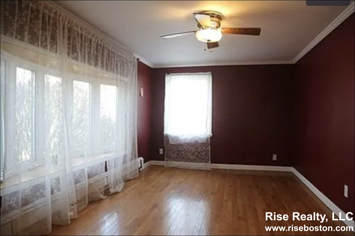 64 Truman Rd, Newton Center