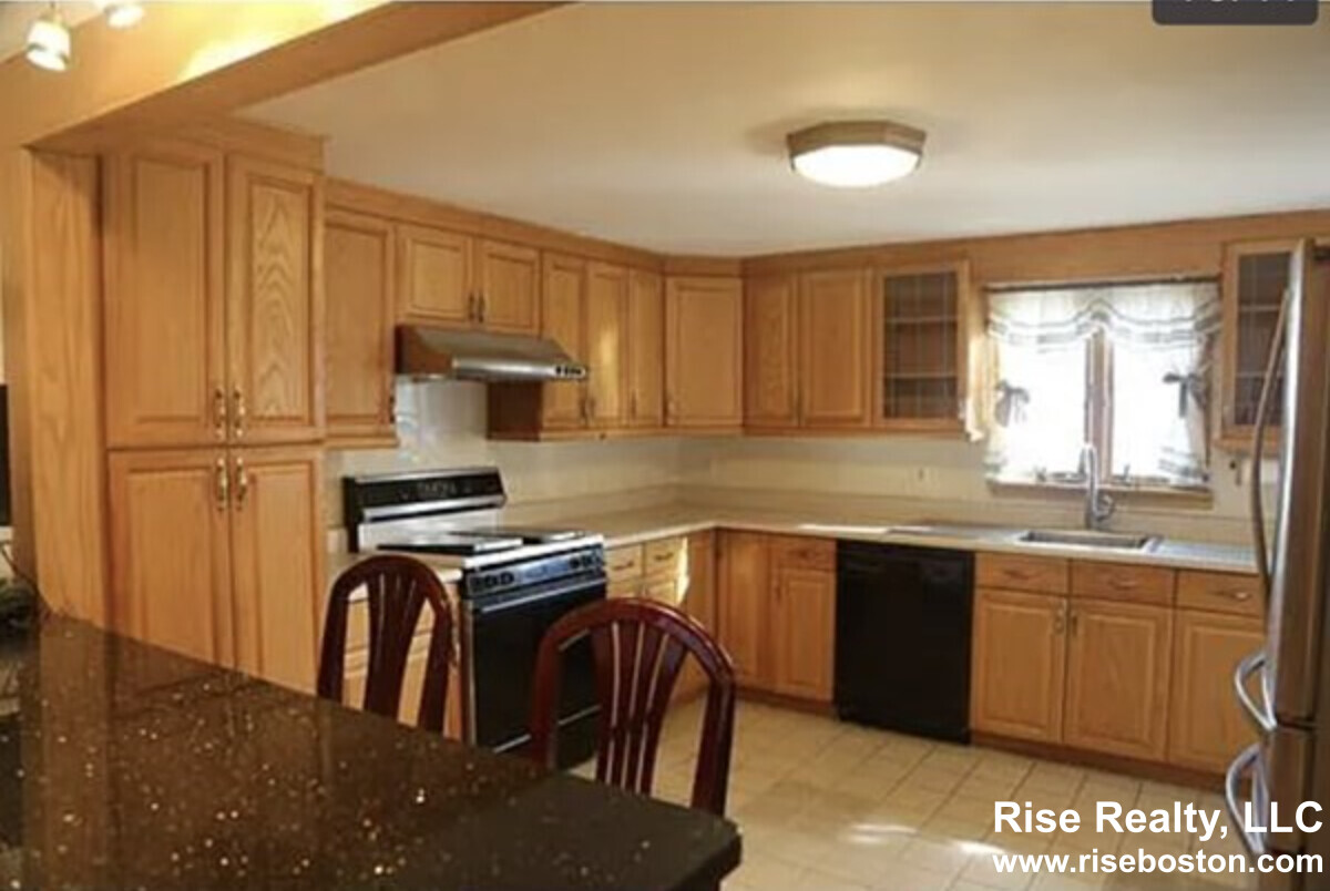 64 Truman Rd, Newton Center