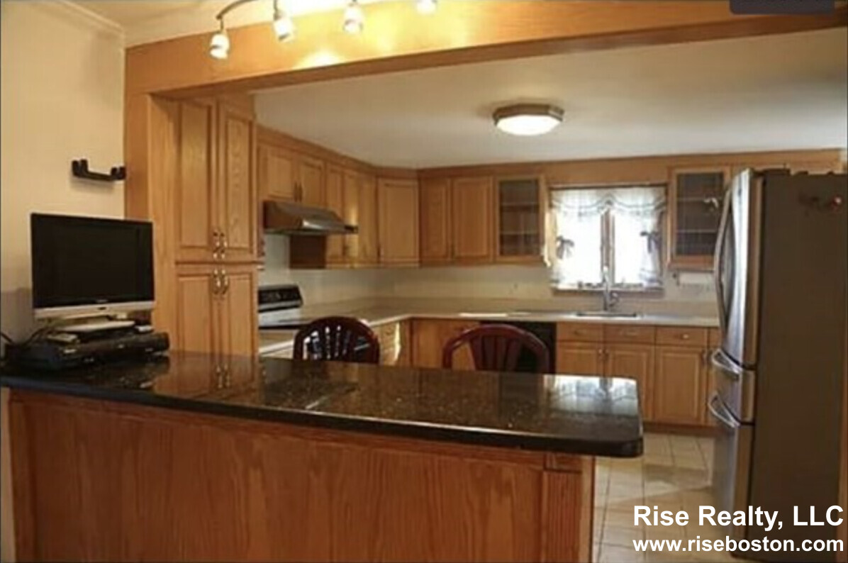 64 Truman Rd, Newton Center