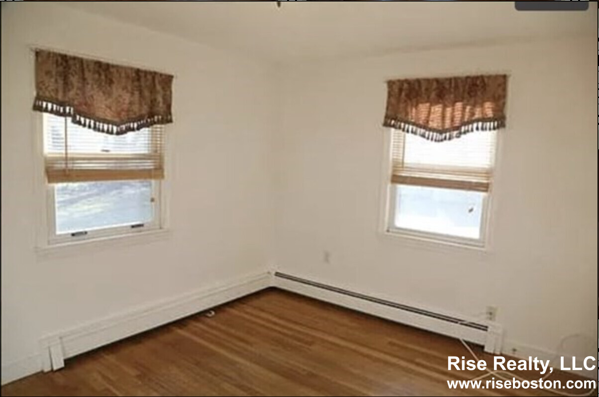 64 Truman Rd, Newton Center