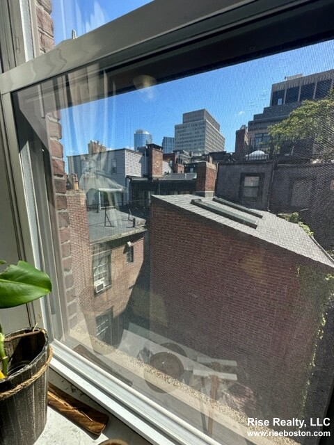 37 Joy St, Beacon Hill