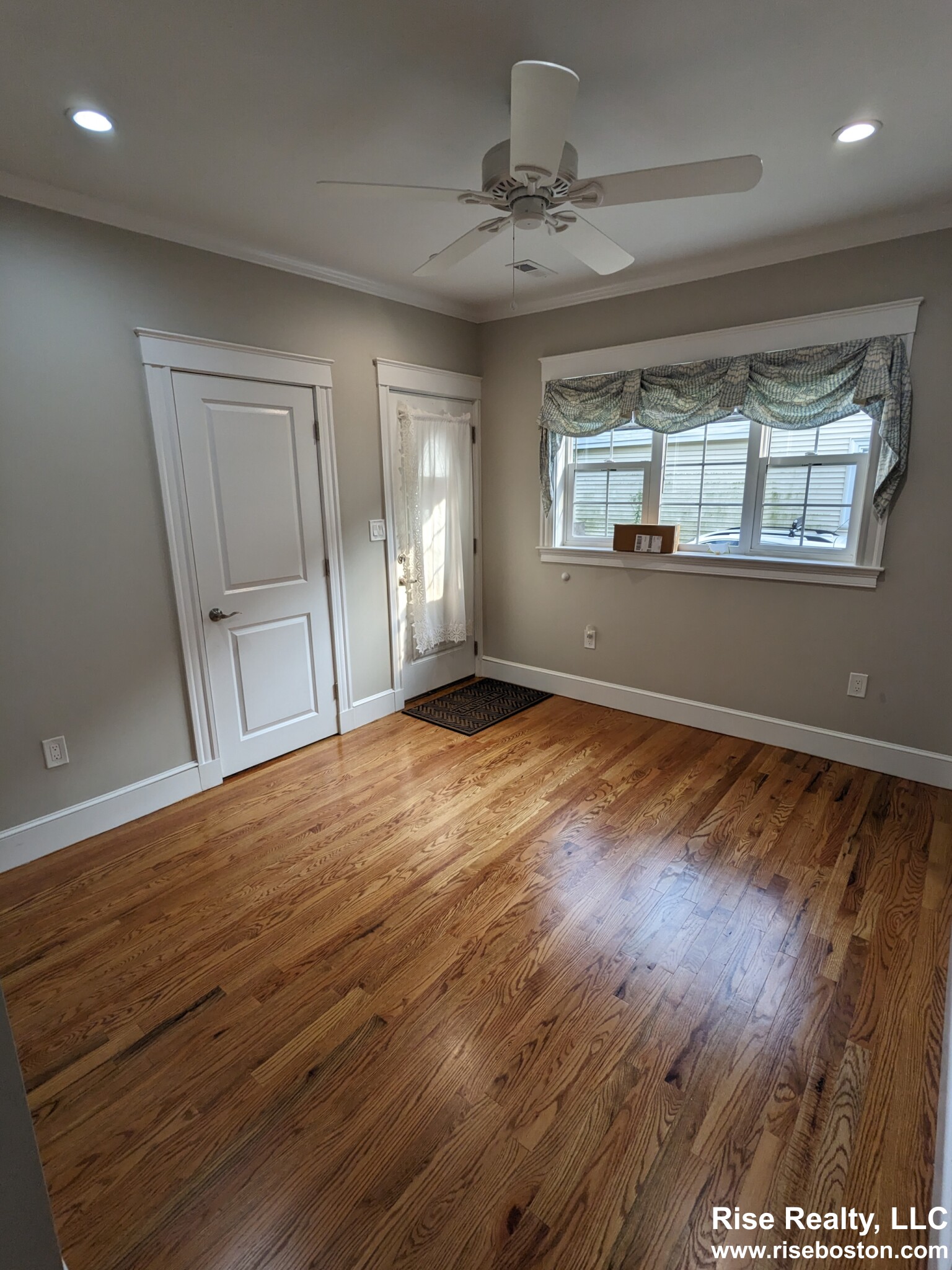 68 Manet, Chestnut Hill