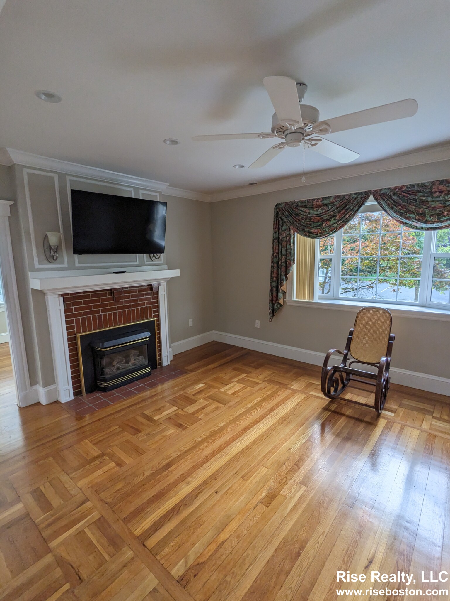 68 Manet, Chestnut Hill