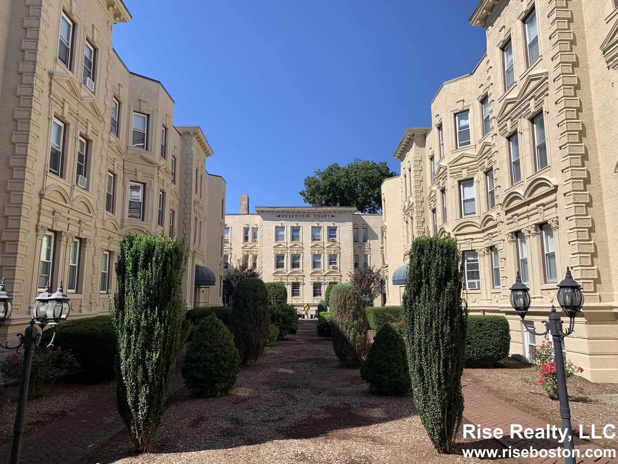 1862 Beacon St, Washington Square
