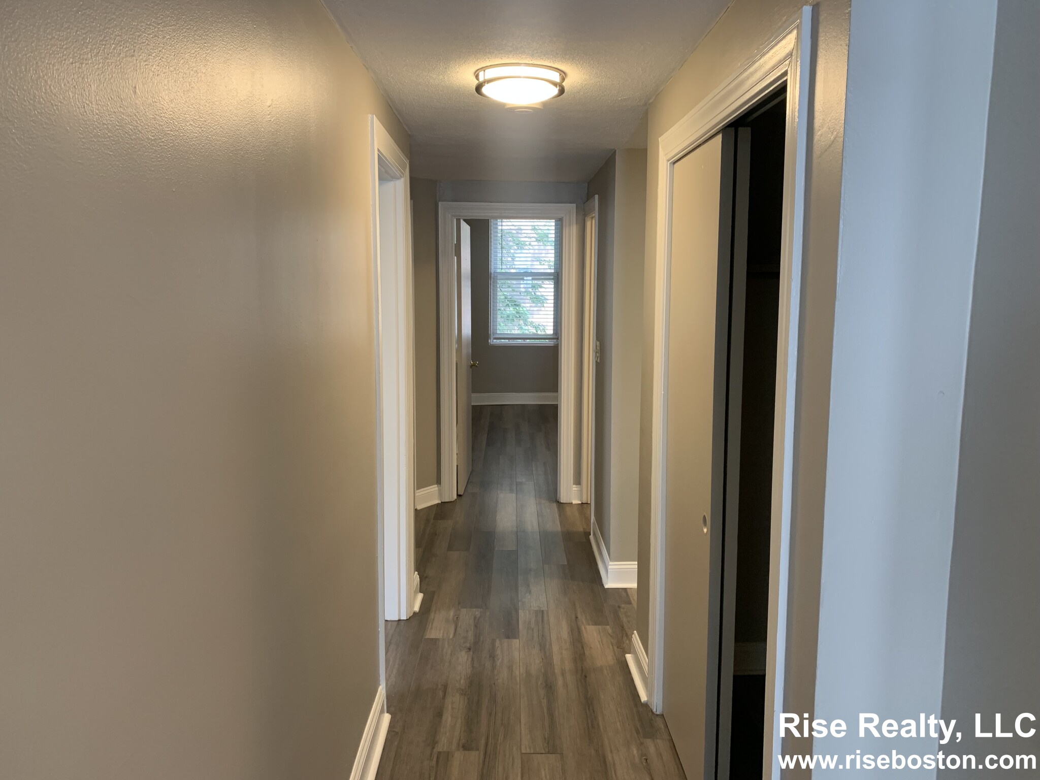 1862 Beacon St, Washington Square