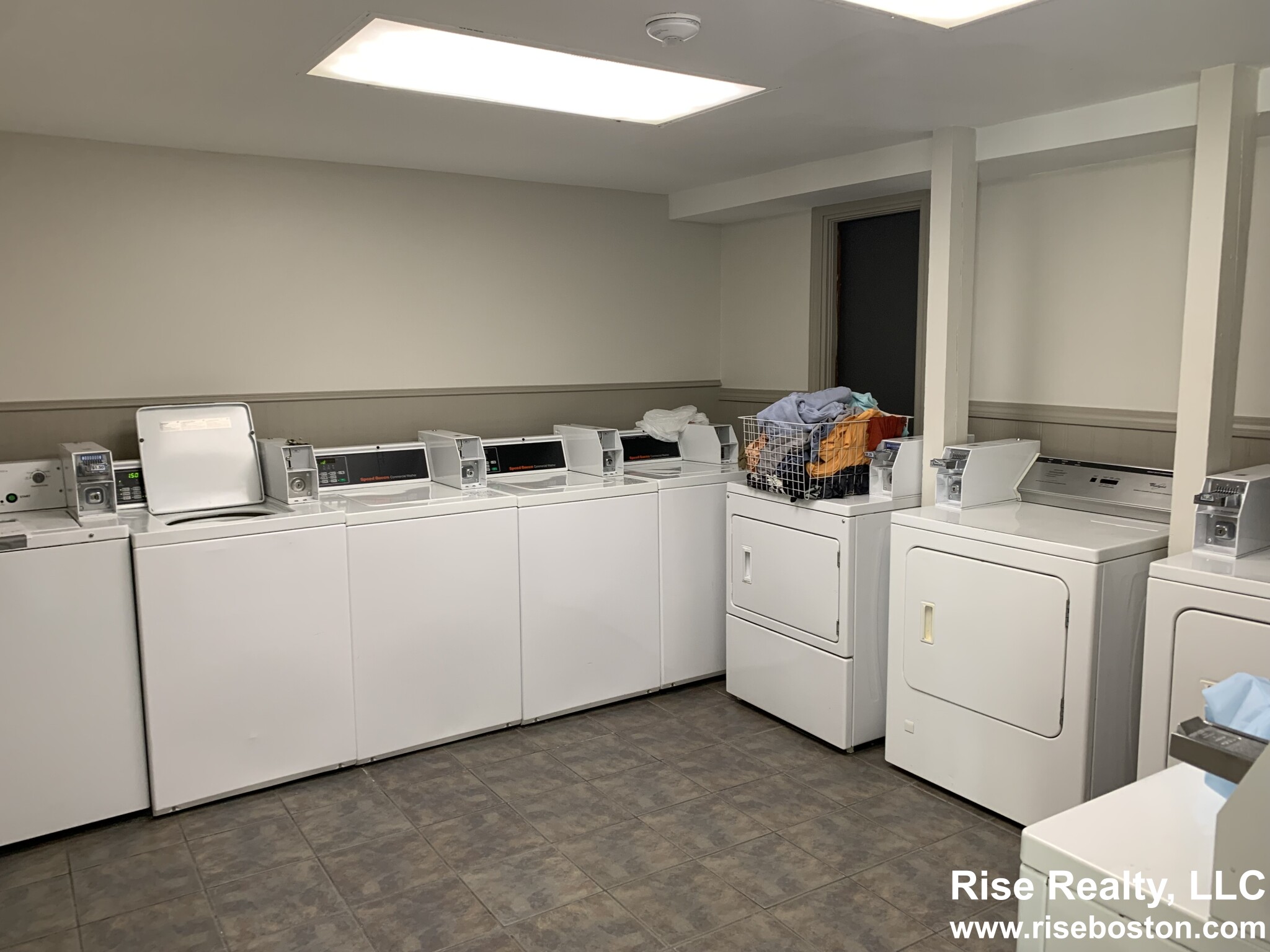 1862 Beacon St, Washington Square