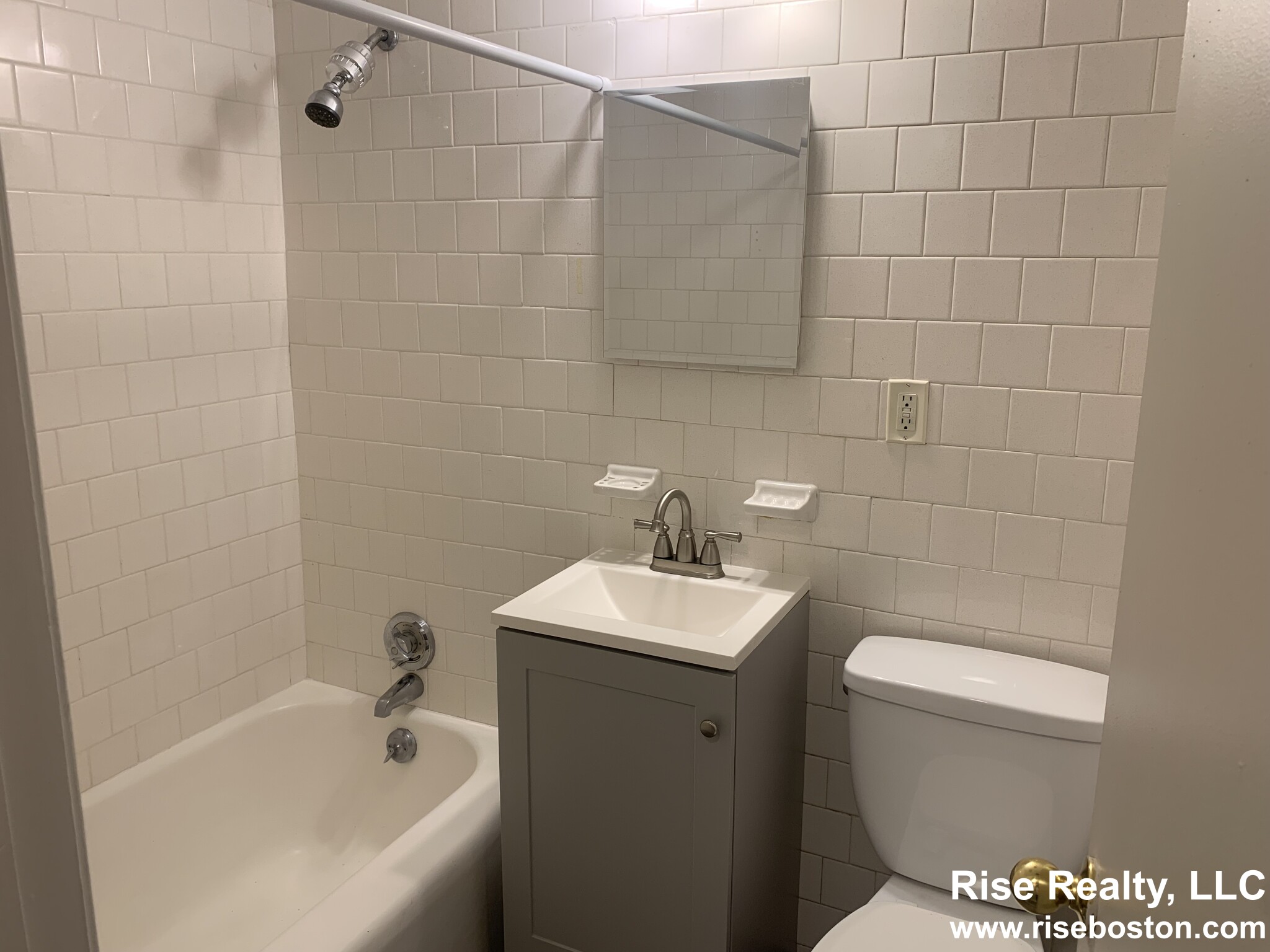 1862 Beacon St, Washington Square