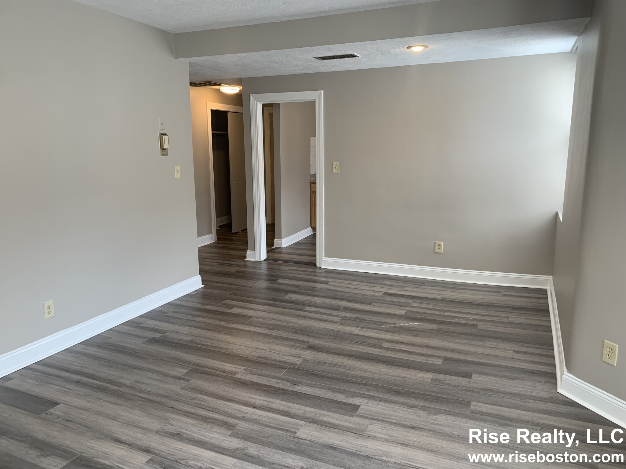 1862 Beacon St, Washington Square