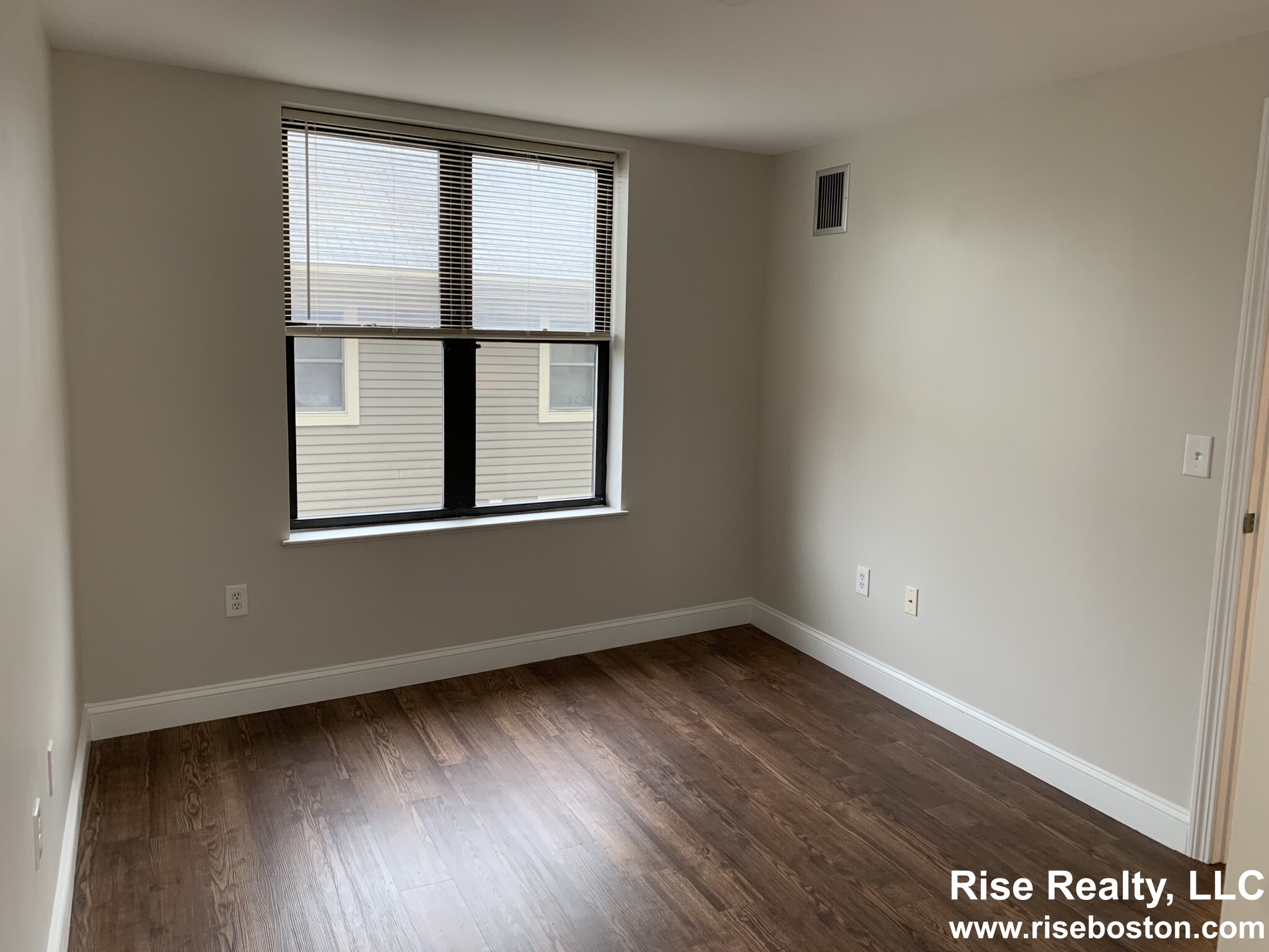 1 Brookline Pl, Central Square