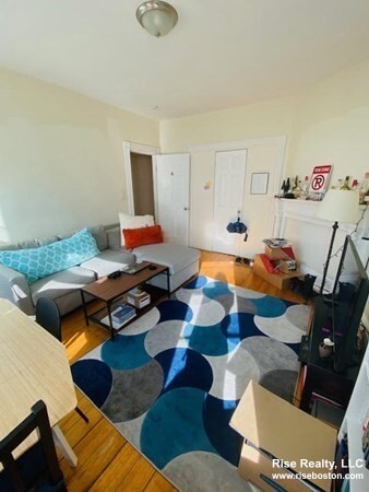 53 Hillside St, Mission Hill