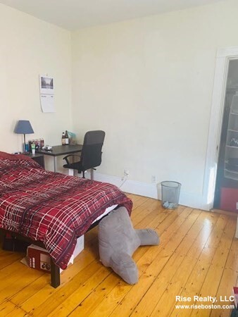 53 Hillside St, Mission Hill