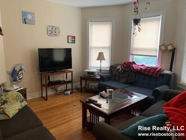 21 Bucknam St, Mission Hill