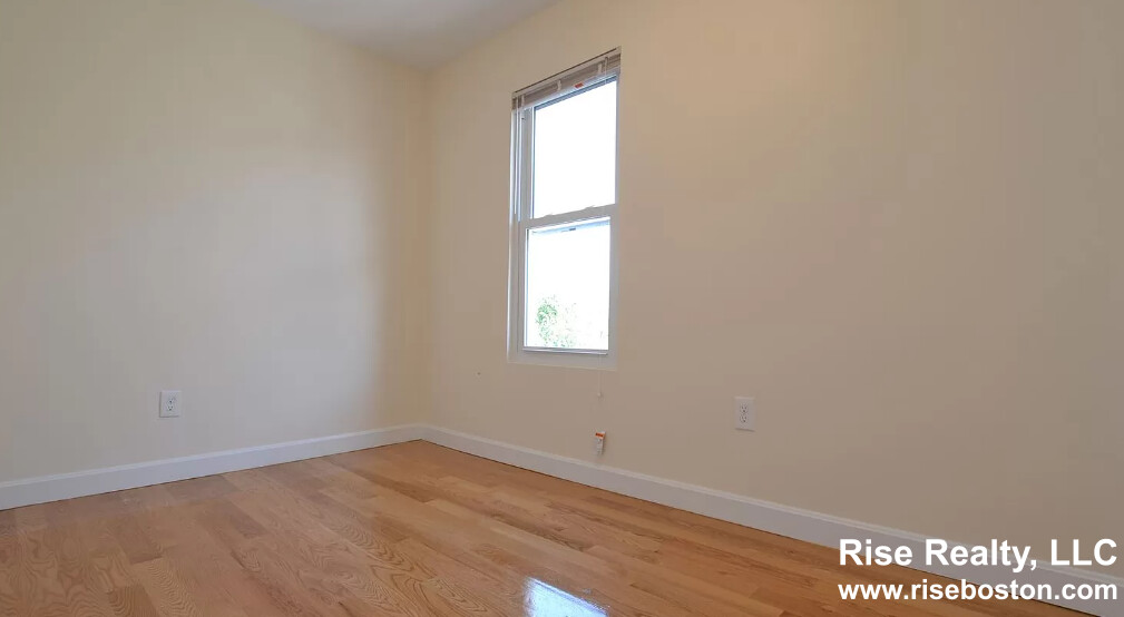 23 Weitz St, Allston