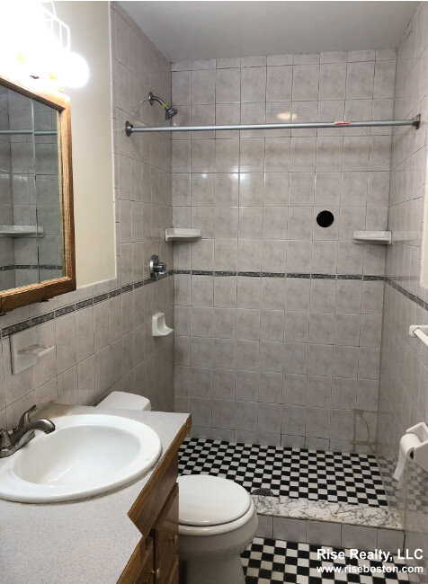 36 Brackett St, Oak Square