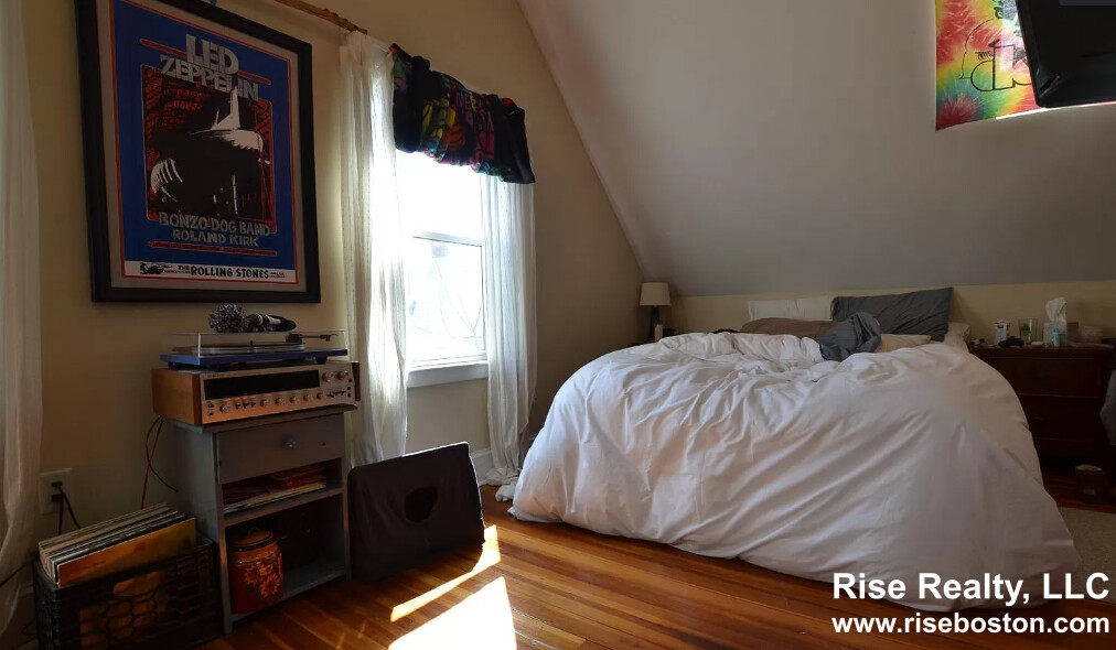 73 Leicester St, Oak Square