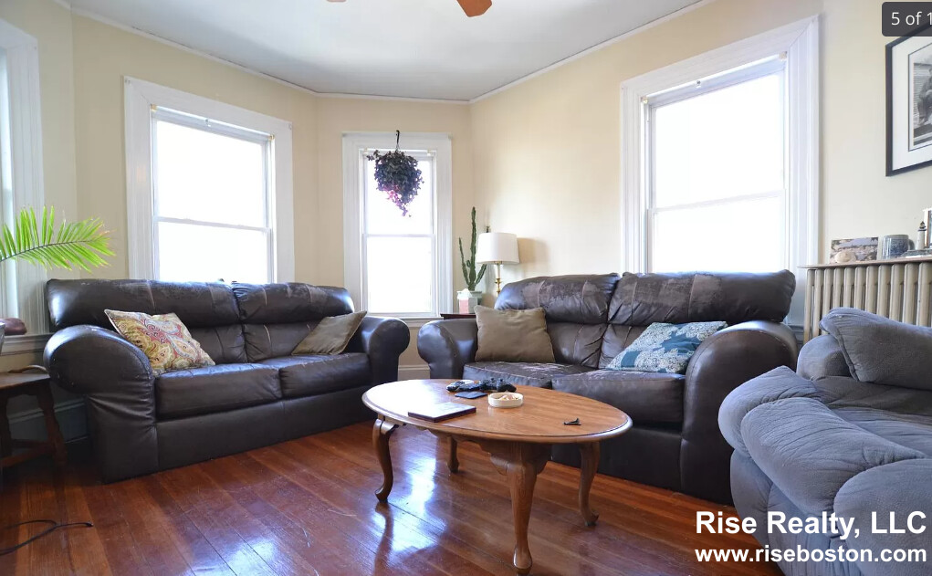 73 Leicester St, Oak Square