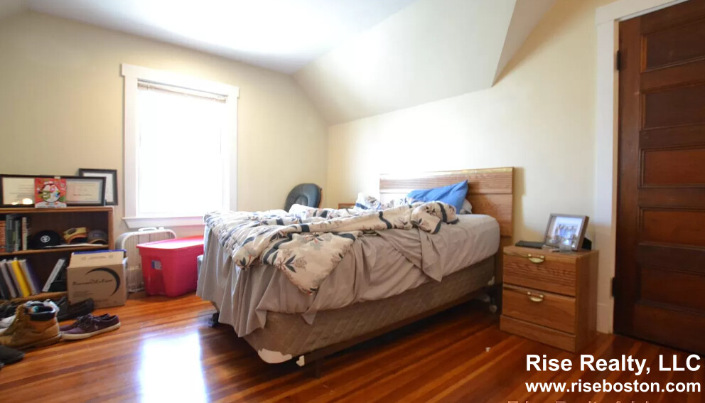 73 Leicester St, Oak Square