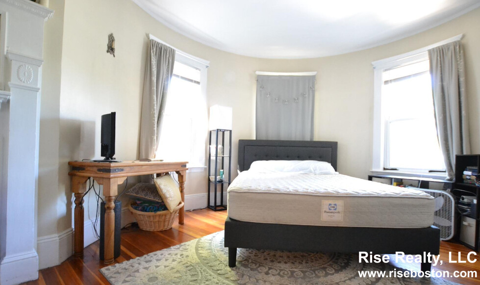 19 Turner St, Oak Square