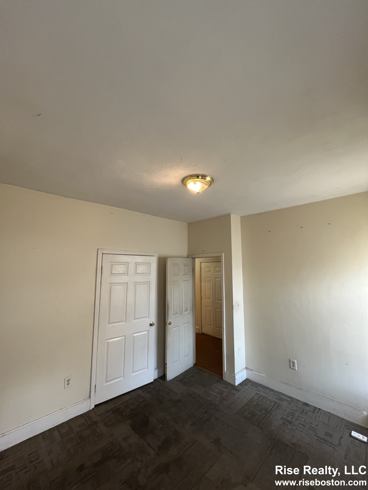 15 Ruggles St, Roxbury