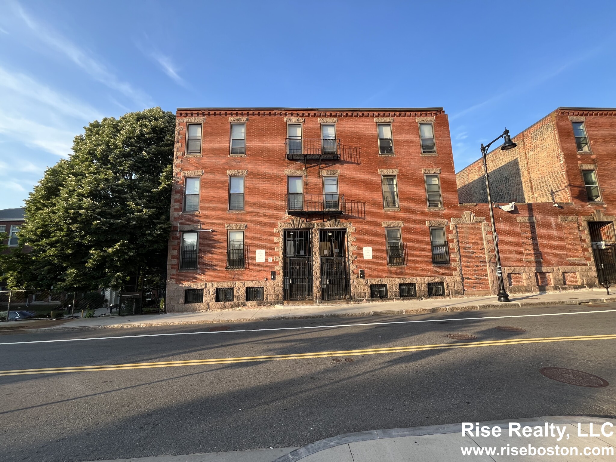 15 Ruggles St, Roxbury