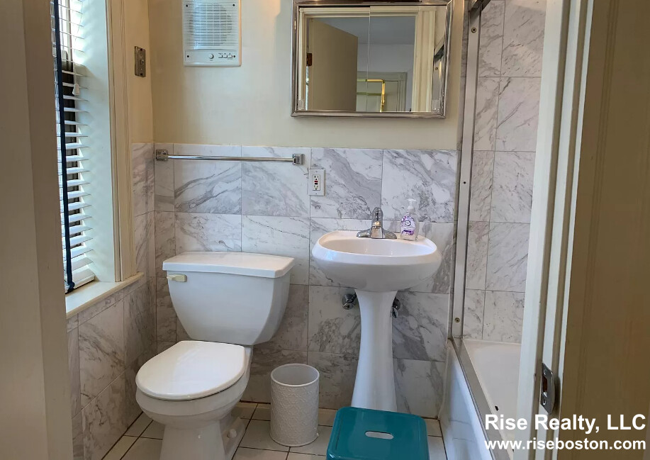 12 Dean Rd, Brookline