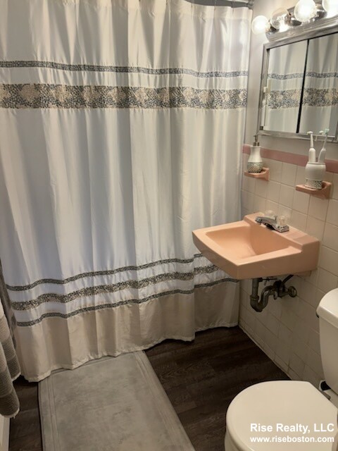 8 Bryon Rd, West Roxbury