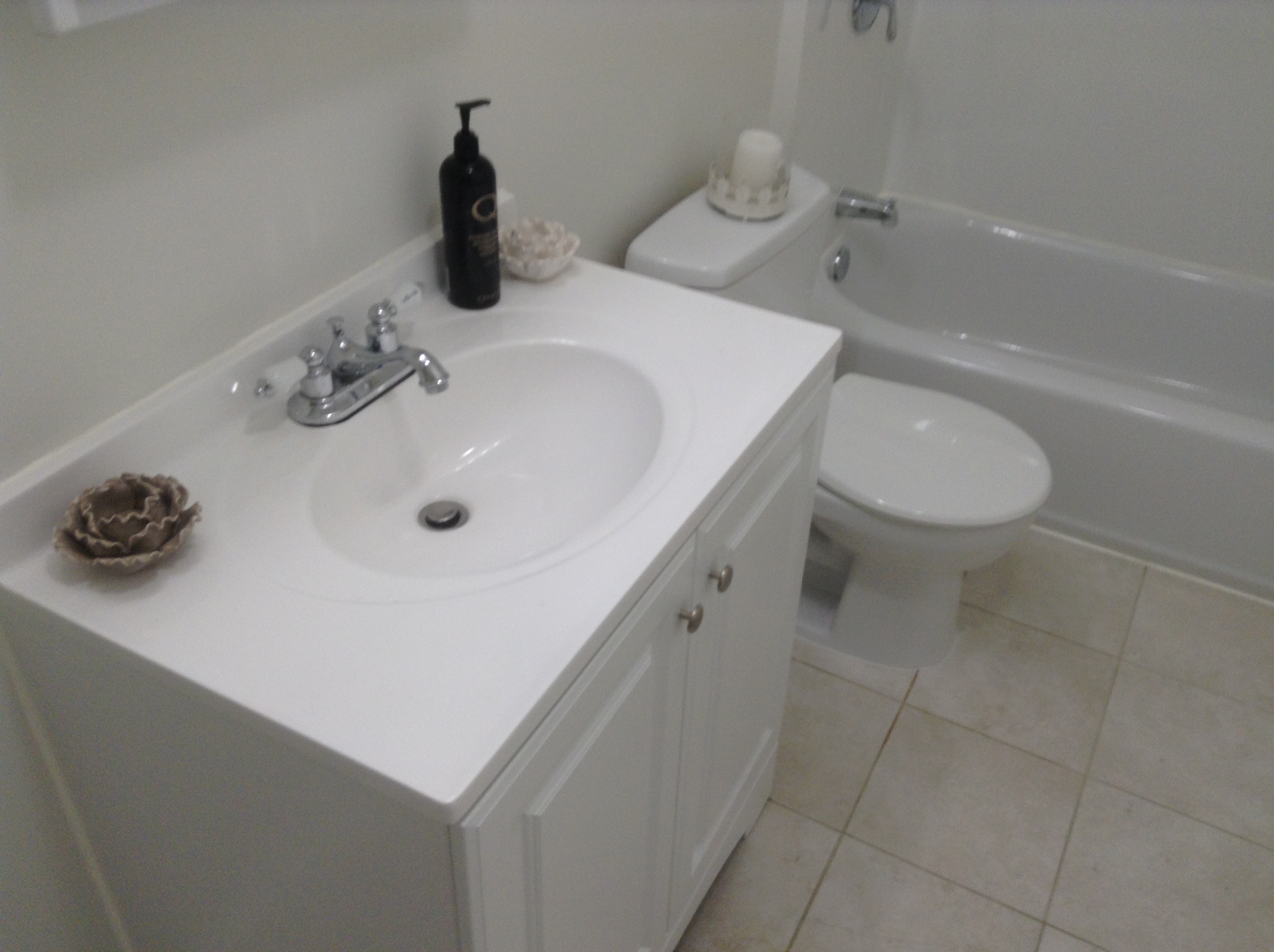 4 bed, 1 bath apartment for rent at 24 Seaver St Unit 6, Dorchester — photo 4 of 11
