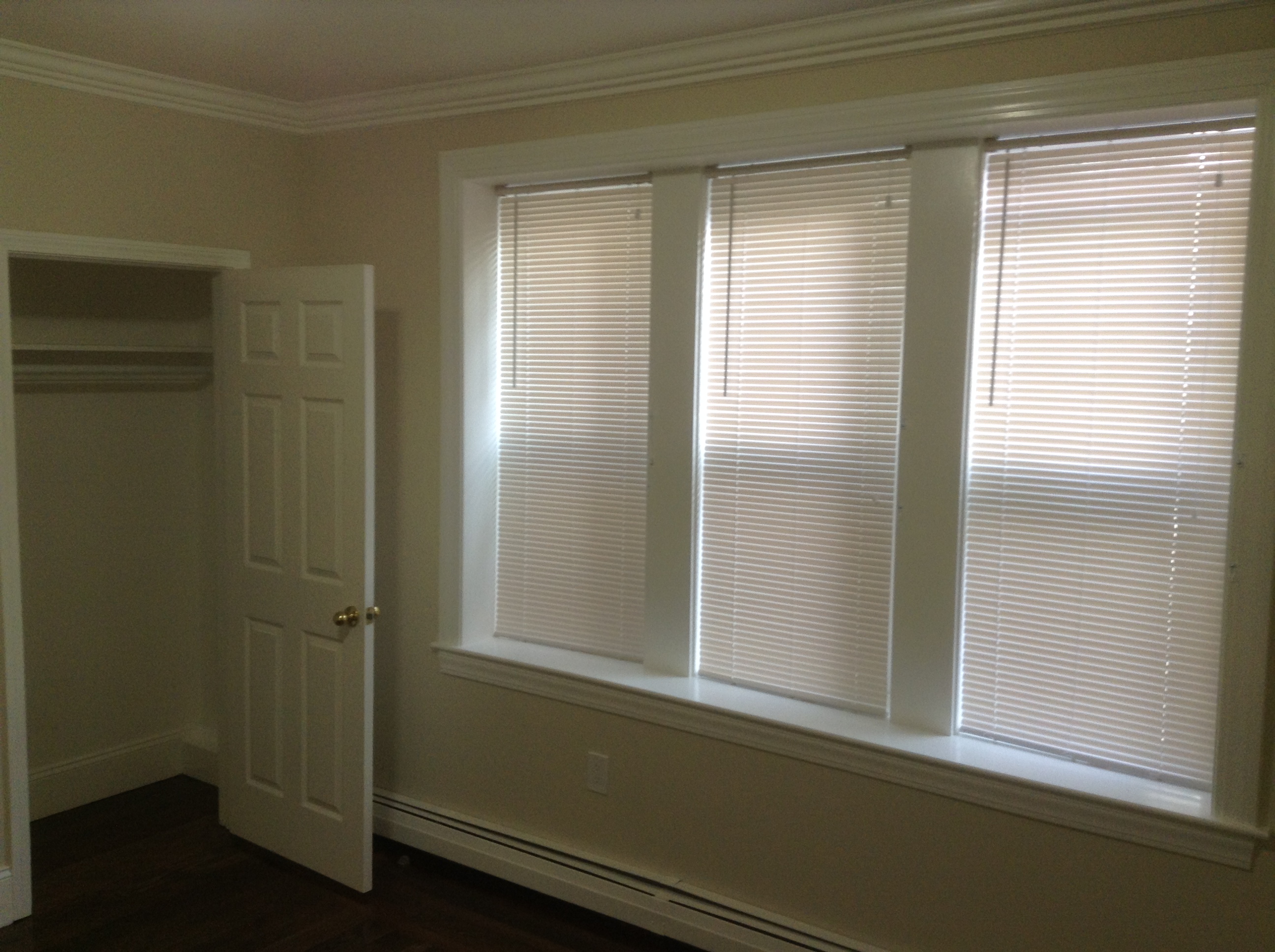4 bed, 1 bath apartment for rent at 24 Seaver St Unit 6, Dorchester — photo 6 of 11