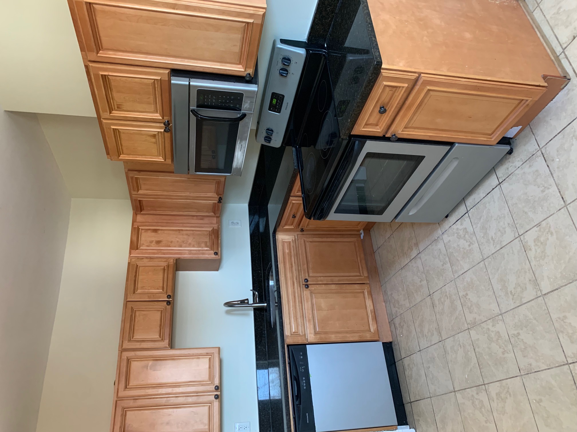 3 bed, 1 bath apartment for rent at 113 Regent St Unit 3, Roxbury — photo 1 of 9