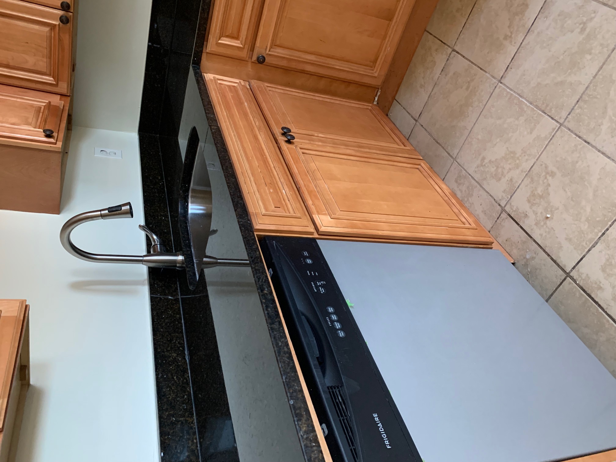3 bed, 1 bath apartment for rent at 113 Regent St Unit 3, Roxbury — photo 3 of 9