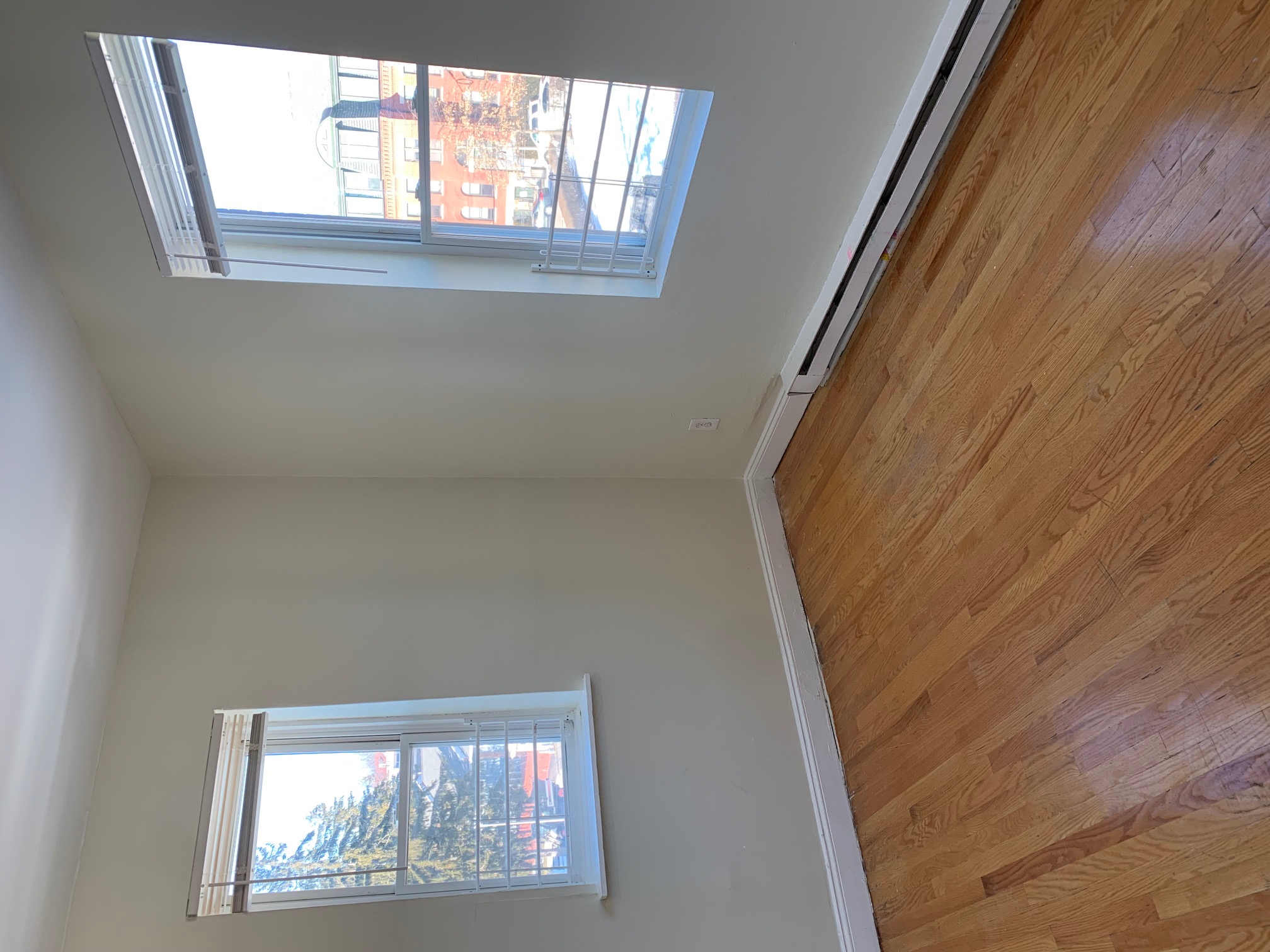 3 bed, 1 bath apartment for rent at 113 Regent St Unit 3, Roxbury — photo 4 of 9