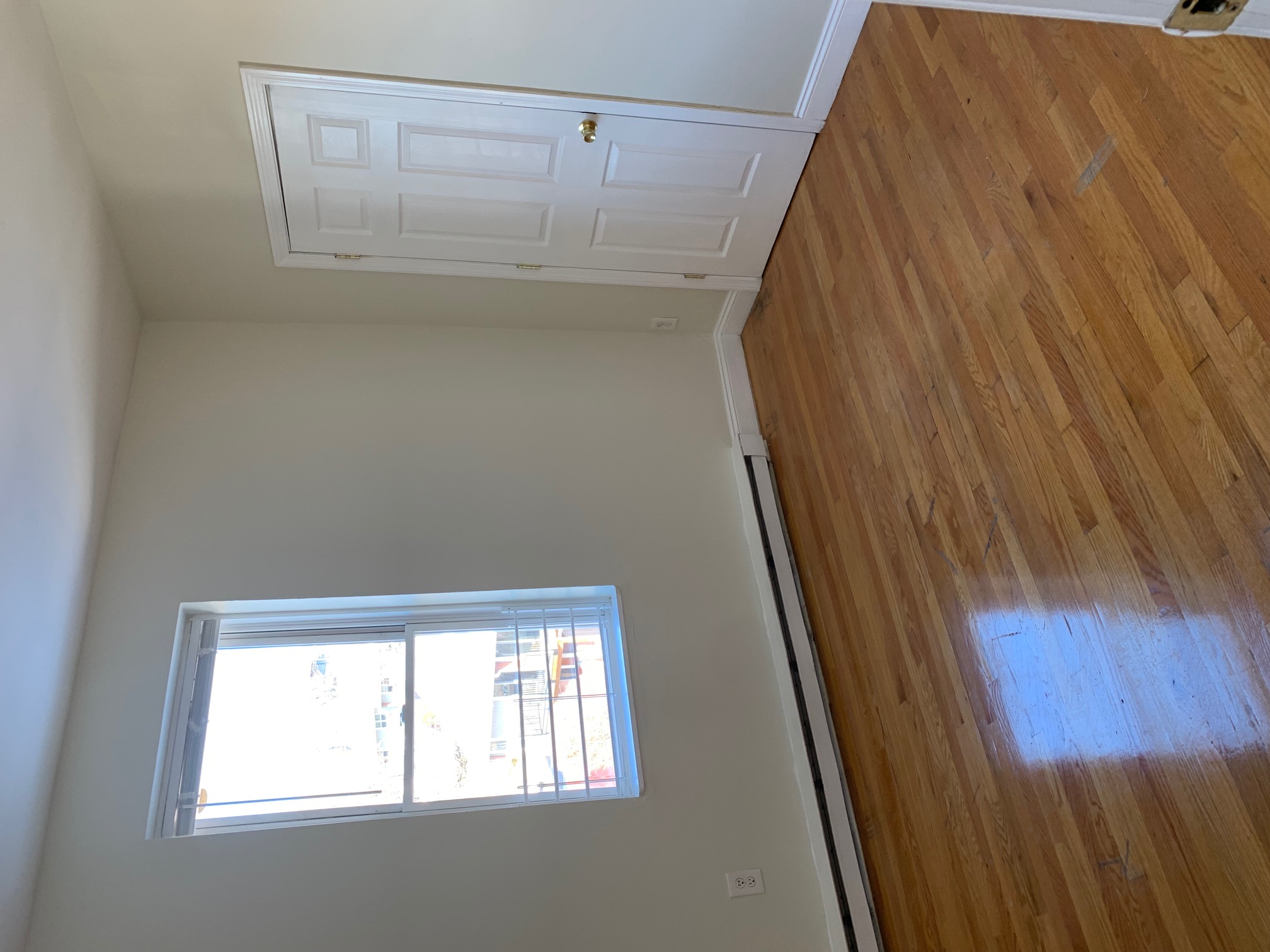 3 bed, 1 bath apartment for rent at 113 Regent St Unit 3, Roxbury — photo 6 of 9
