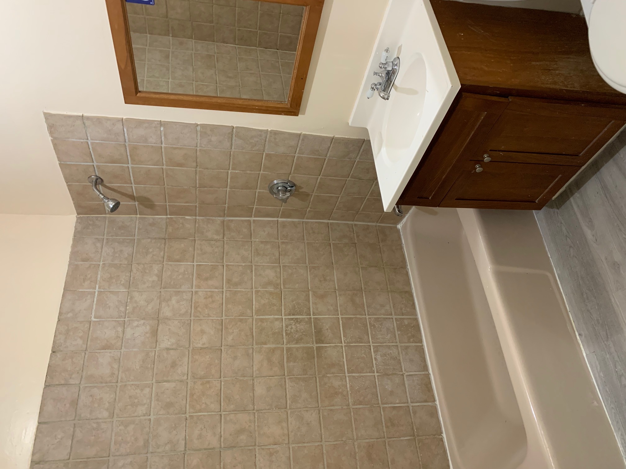 3 bed, 1 bath apartment for rent at 113 Regent St Unit 3, Roxbury — photo 7 of 9