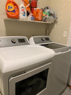 24 Glendon St, East Boston