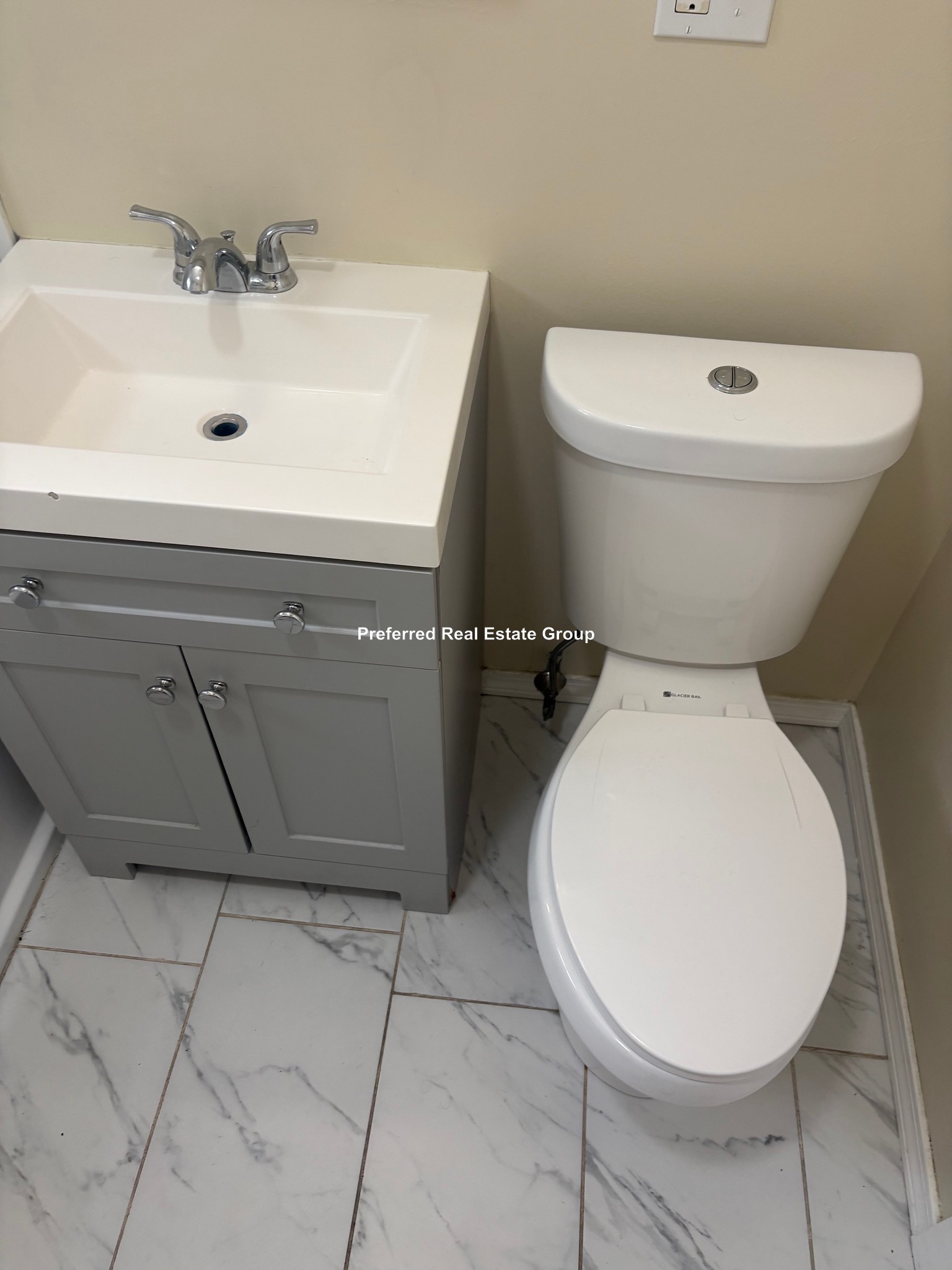 Photos of apartment on Selden St.,Boston MA 02124