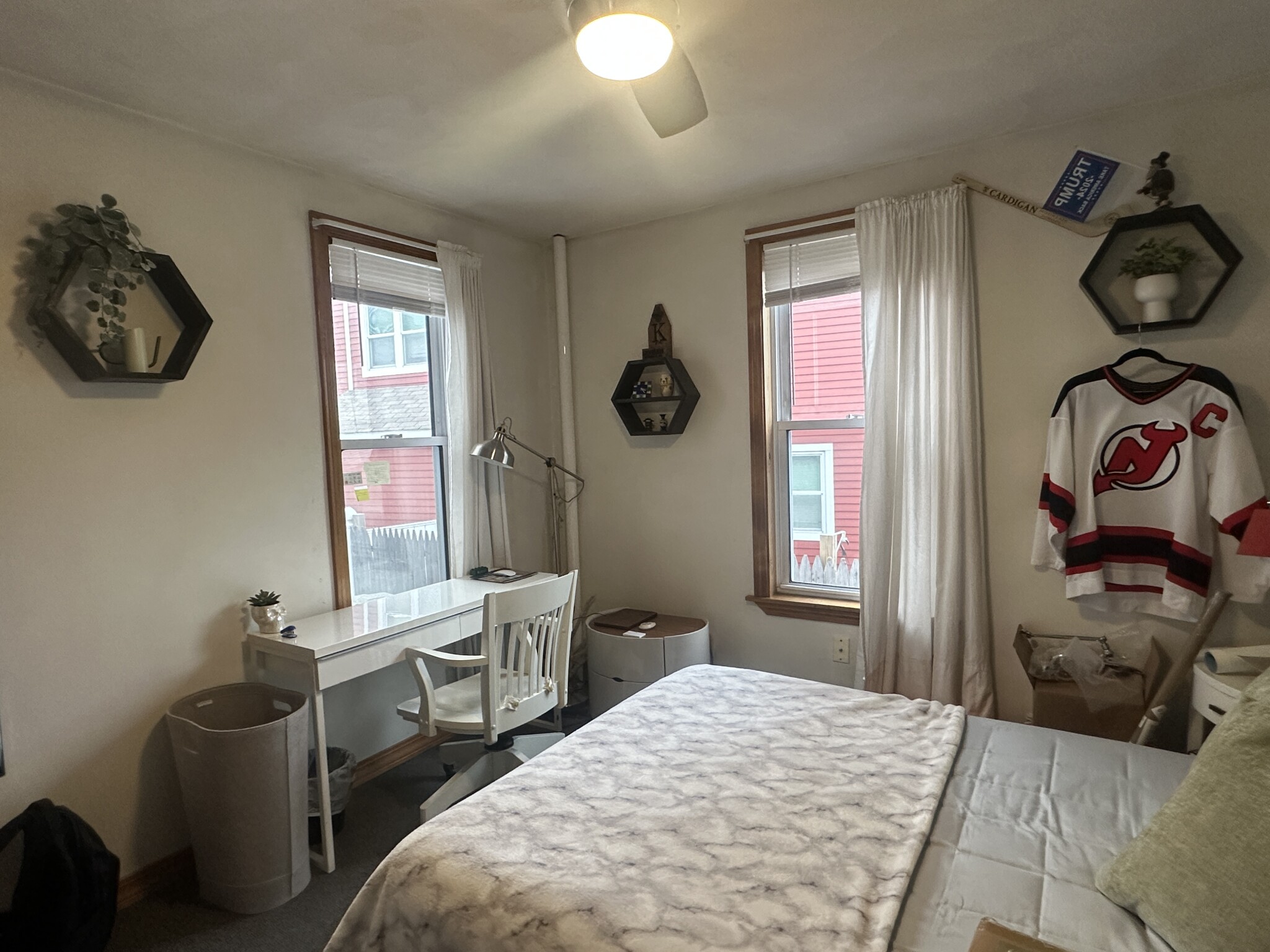 32 Bradley St, Winter Hill