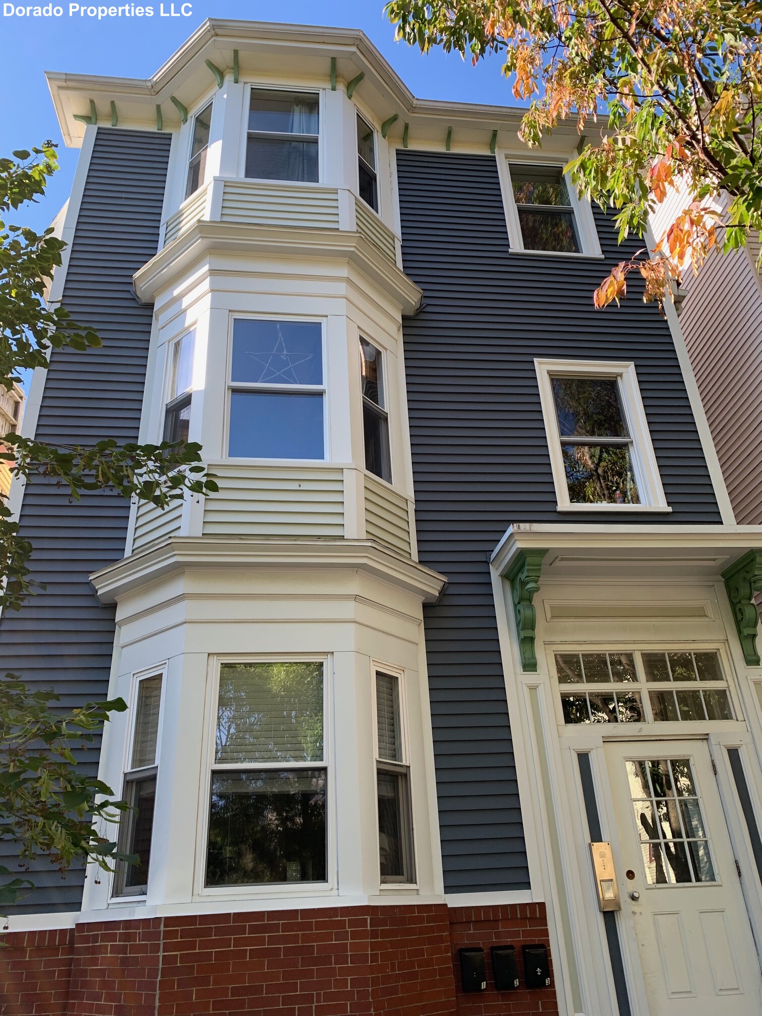 10 Cottage St, East Boston