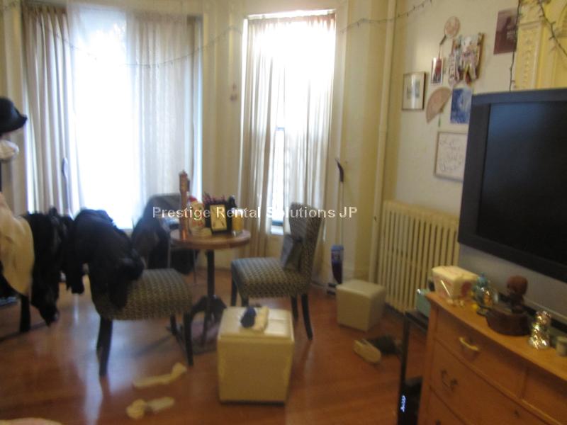 41 Bay State Rd, Fenway