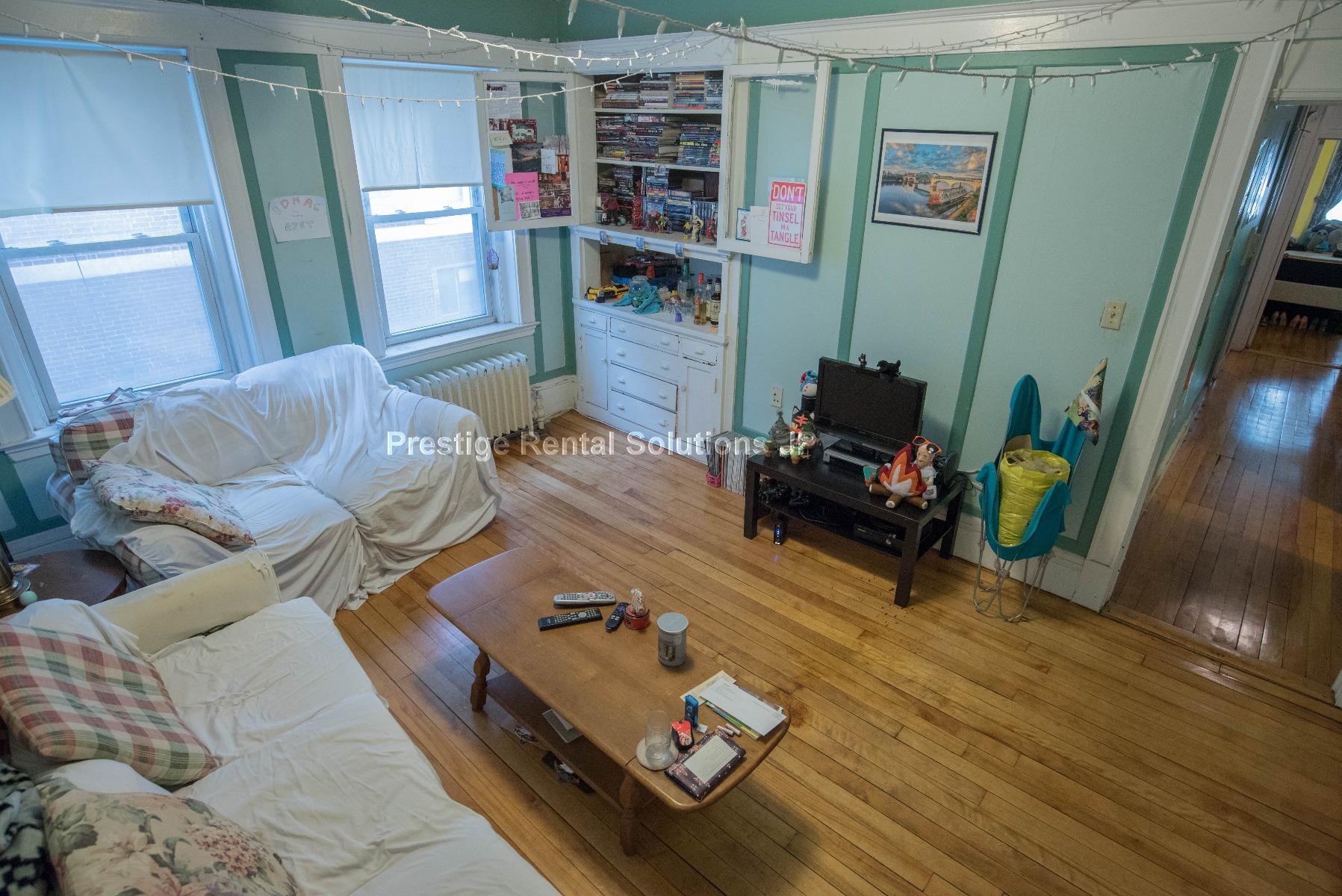 218 South St, Jamaica Plain