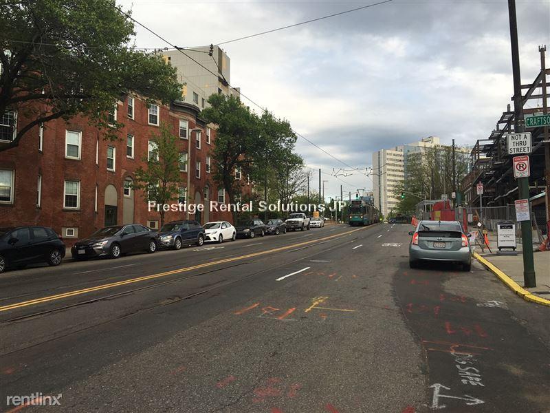 74 South Huntington Ave, Jamaica Plain