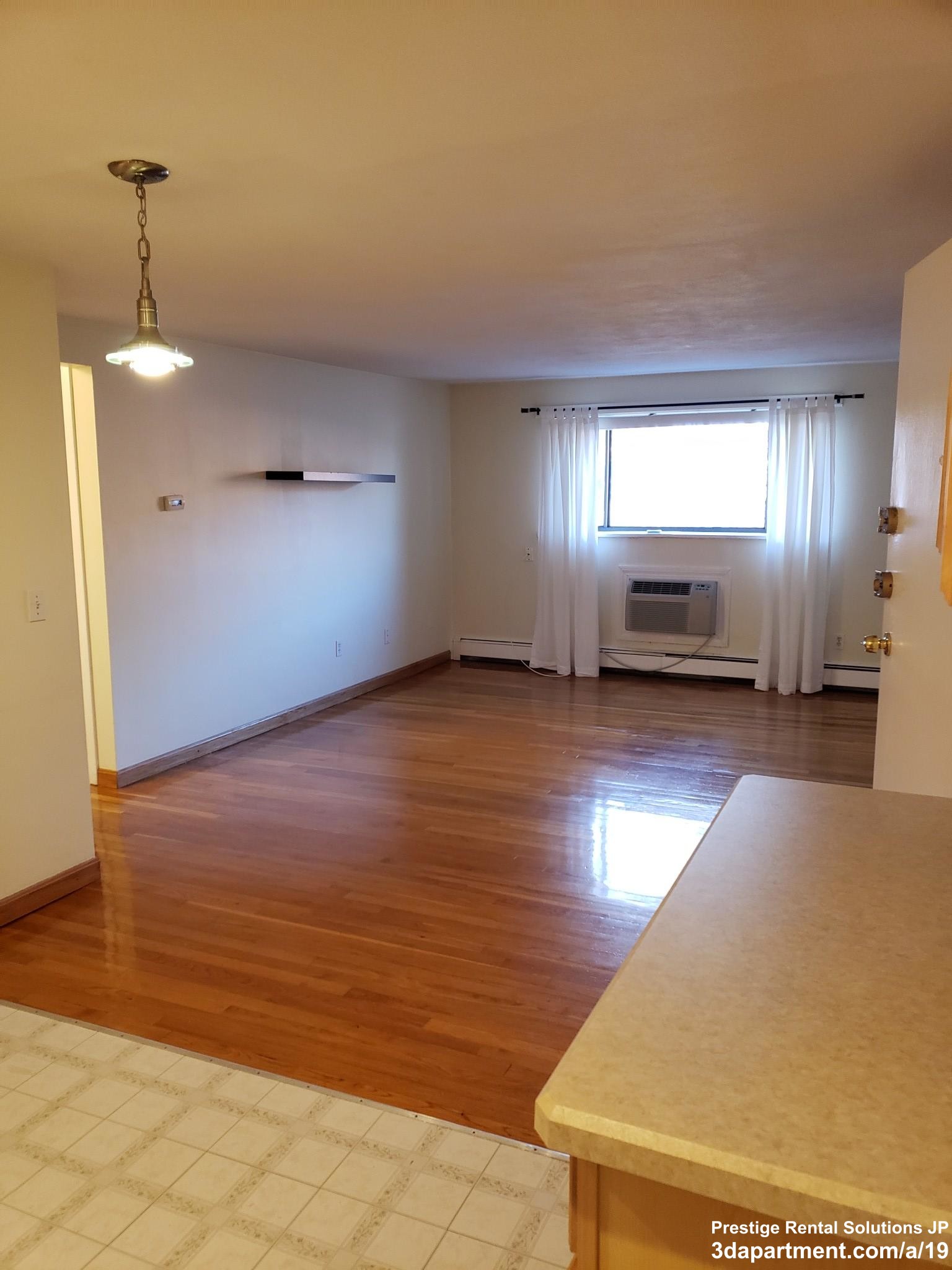 Photos of apartment on riverside St.,Watertown MA 02472
