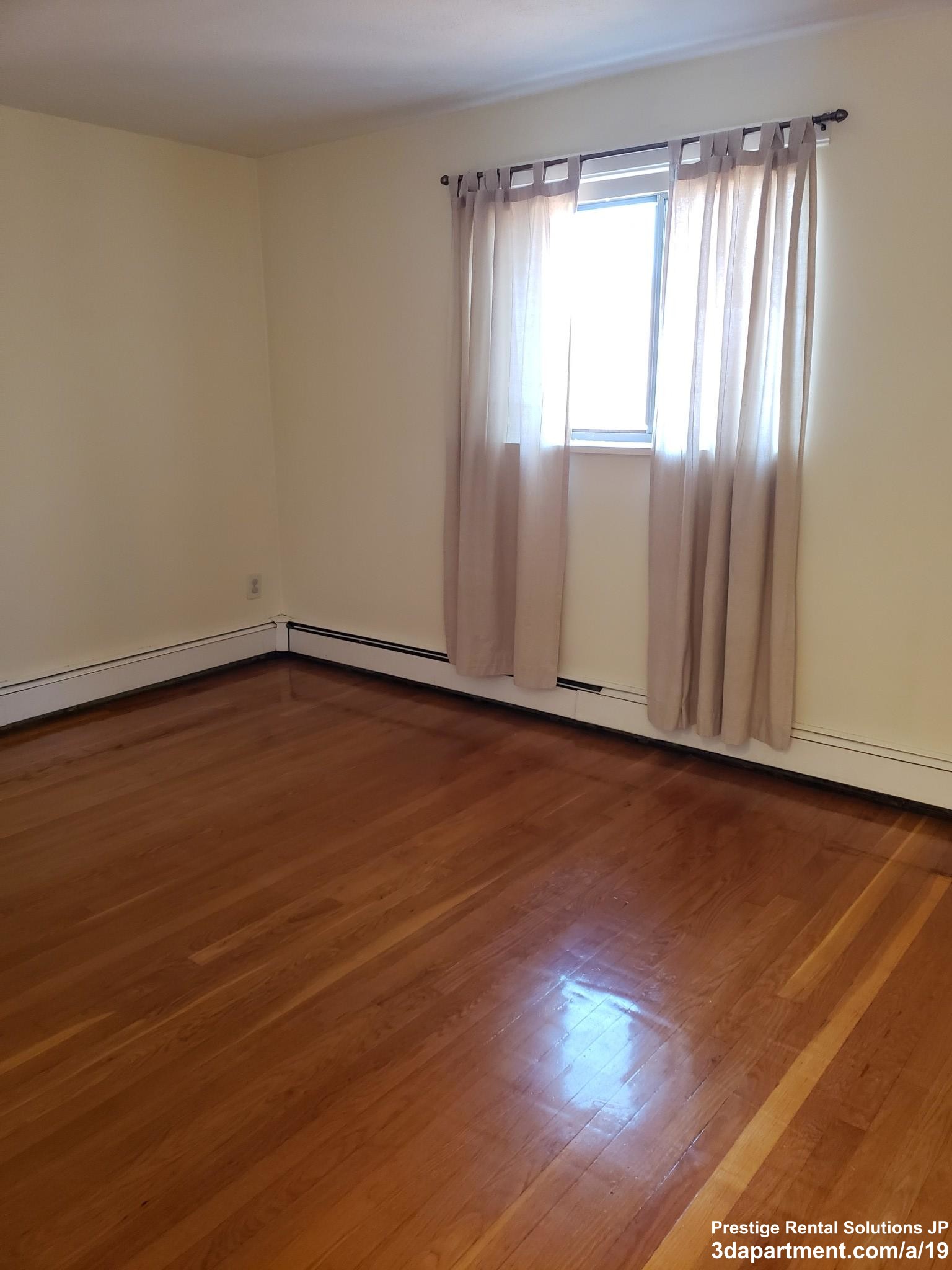 Photos of apartment on riverside St.,Watertown MA 02472