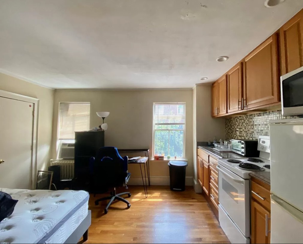 Studio bed, 1 bath apartment for rent at 90 Myrtle St Unit 5F, Beacon Hill — photo 1 of 12
